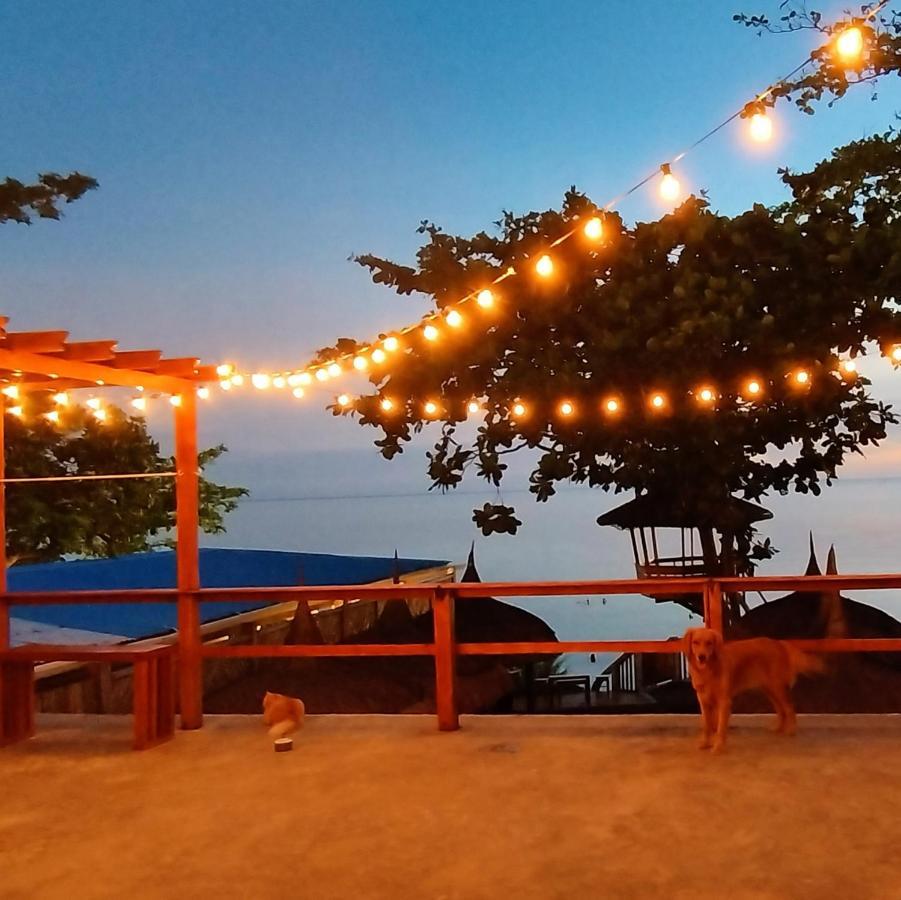 White Bada Guesthouse Siquijor Exteriör bild